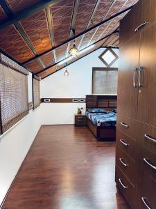 Φωτογραφία από το άλμπουμ του Rooms For Rent Near Isha ,Kovai Kutrallam σε Alāndurai