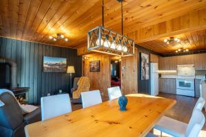 Η κουζίνα ή μικρή κουζίνα στο La Zenitude Spa & Lake View +32 φωτογραφίες