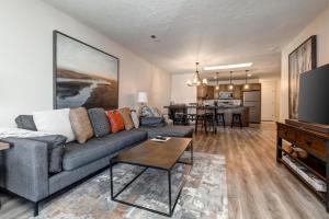 Μια τηλεόραση ή/και κέντρο ψυχαγωγίας στο Prospector Square Designer Retreat