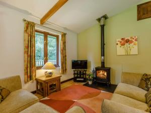 Μια τηλεόραση ή/και κέντρο ψυχαγωγίας στο 2 Bed in Bude 85563