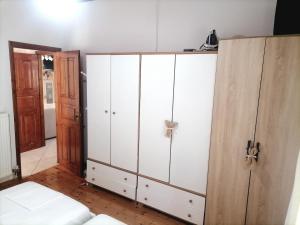 A bed or beds in a room at Villa Elvira