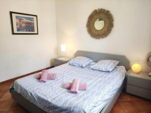 Postel nebo postele na pokoji v ubytování Apartment, center, parking, balconies, clim