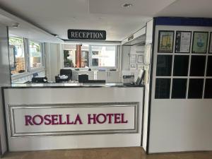 The lobby or reception area at Rosella Hotel