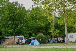 Fotografie z fotogalerie ubytování Camping Onlycamp Les Tuillères v destinaci Vercheny