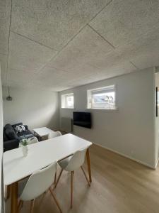 TV/trung tâm giải trí tại Lejlighed i Torshavn