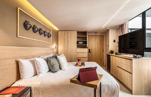 Η κουζίνα ή μικρή κουζίνα στο Kukun Roma +87 φωτογραφίες