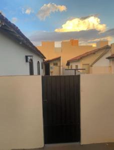 Balkoni atau teres di Edicula no centro da cidade