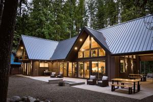 Gallery image of Spotted Dog Lodge in Rhododendron