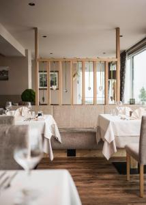 Posezení v ubytování Hotel Chalet Dolomites