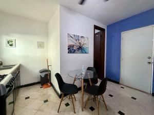 Kuchyň nebo kuchyňský kout v ubytování Loft en Buenavista ideal para 3 viajeros