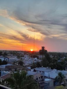 プレジデンシア・ロケ・サンズ・ペナにあるÚnicoのギャラリーの写真