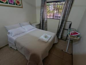 Ένα ή περισσότερα κρεβάτια σε δωμάτιο στο Entire house, space and comfortable