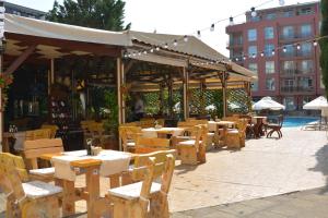 Bazén v ubytování Rainbow 1 Holiday Complex nebo v jeho okolí