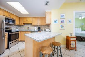 Nhà bếp/bếp nhỏ tại Phoenix X 616 condo