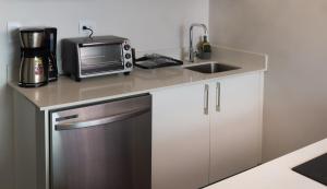 Una cocina o cocineta en Man Cave