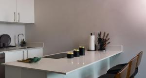 Una cocina o cocineta en Man Cave