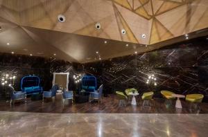 Crystal Orange Hotel Tianjin Jinghai Dongfanghong Road的休息区