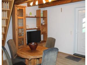 TV a/nebo společenská místnost v ubytování Ferienhaus in Rethwisch