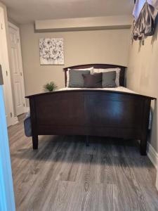 Gallery image of Two bedroom basement apartment in Whitby +7 photos