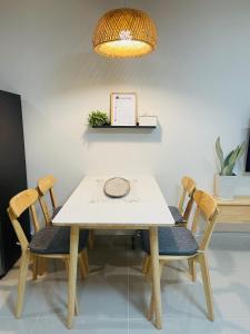 哥打京那巴鲁Cozy Ocean View APT in KK City Center的相册照片