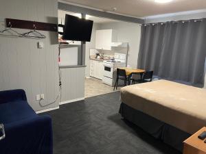 Kuchyň nebo kuchyňský kout v ubytování Monashee Lodge