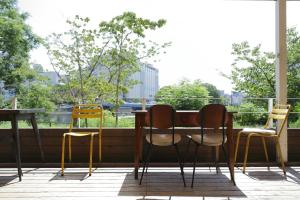 Un patio o zona al aire libre en Hotel Flex