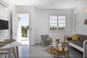 TV a/nebo společenská místnost v ubytování Grambella Sunset Spa Suite