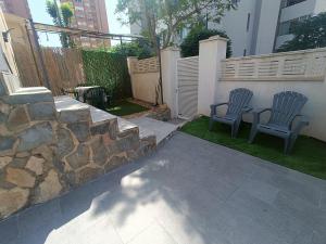 Fotografie z fotogalerie ubytování Casa MYA con terreno privado y parking compartido - a 800m de Playa Poniente v destinaci Benidorm