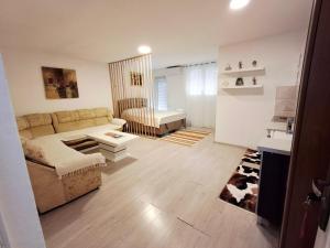 AS MONTENEGRO SUITES的休息区