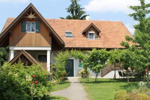 Zahrada ubytování Landhaus Bender Ferienwohnung mit Terrasse und Garten