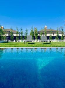 Πισίνα στο ή κοντά στο High Garden Villas