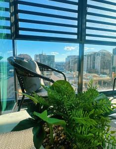 Mynd úr myndasafni af Stylish 1BR suite with City-view & Balcony í Sydney