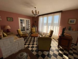Posedenie v ubytovaní la maison d'enfance