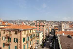 Nespecifikovaný výhled na destinaci La Spezia nebo výhled na město při pohledu z penzionu + 15 fotografií