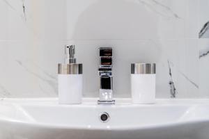 Ένα μπάνιο στο Flexible SelfCheckIns 103 - Zagreb - Centre - New +15 φωτογραφίες