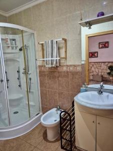 Koupelna v ubytování Casa Caloret 2min de la playa y del centro