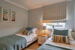 Ένα ή περισσότερα κρεβάτια σε δωμάτιο στο Finest Retreats - 25 The Waves