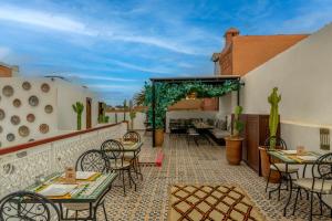 Rõdu või terrass majutusasutuses Riad Mokha Mokha & Spa
