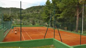 สิ่งอำนวยความสะดวกสำหรับเล่นเทนนิสและ/หรือสควอชที่ Villetta Roberto Le Macine di Charme หรือบริเวณใกล้เคียง