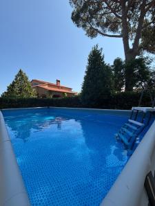 Bazén v ubytování La rosa dei venti 'Scirocco' nebo v jeho okolí