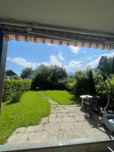 Taman di luar Ferienwohnung Biri