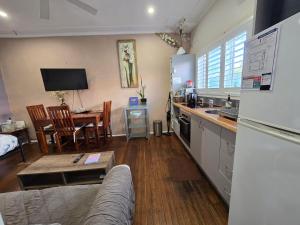 Kuchyň nebo kuchyňský kout v ubytování U2 - Wanda 1 Bedroom unit + 1 fotografie