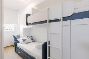 Postel nebo postele na pokoji v ubytování Italian Experience - Brezza Costa Conero & Beach + 34 fotografií