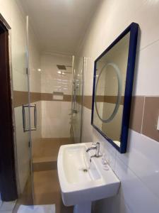 Bilik mandi di Presken Hotel and Resorts MOJIDI