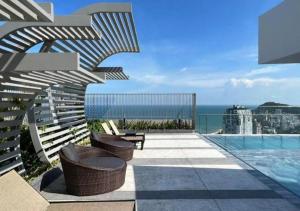 Bazén v ubytování The Song Apartment 5 Stars Vung Tau - Căn Hộ The Sóng 5 Sao nebo v jeho okolí