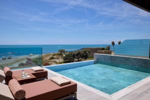 Bazén v ubytovaní Boutique 5 Hotel & Spa - Adults Only alebo v jeho blízkosti