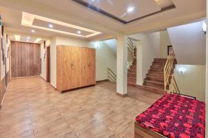 库尔卢Hotel Vijayant - By The Mount Heaven的相册照片