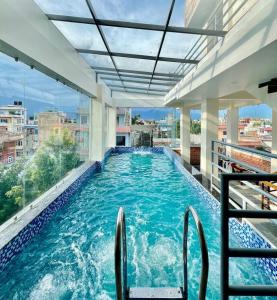 Bazén v ubytování Dees Boutique Hotel nebo v jeho okolí