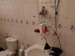 Ένα μπάνιο στο Appartement F4 Chambre double