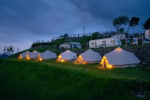 Příroda nedaleko luxury tent + 26 fotografií